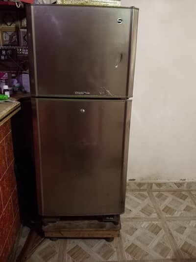 Pel Fridge Refrigerator Medium Size in good condition