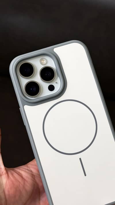 iPhone 15 Pro Max - 256gb - White titanium -  UrgentSale Need cash