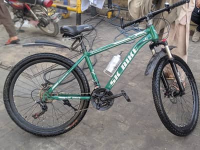 Full Size Gear Bicycle – Excellent Condition (10/10)