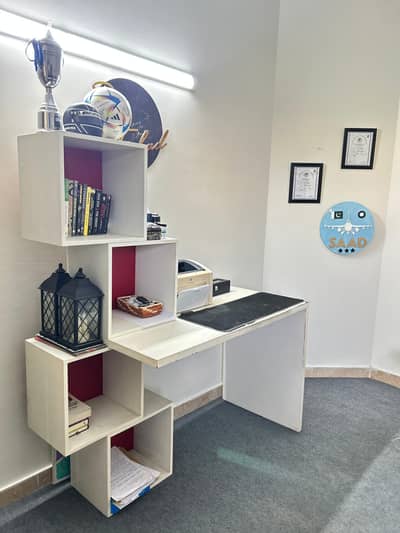 study table for sale beautiful design and good quality