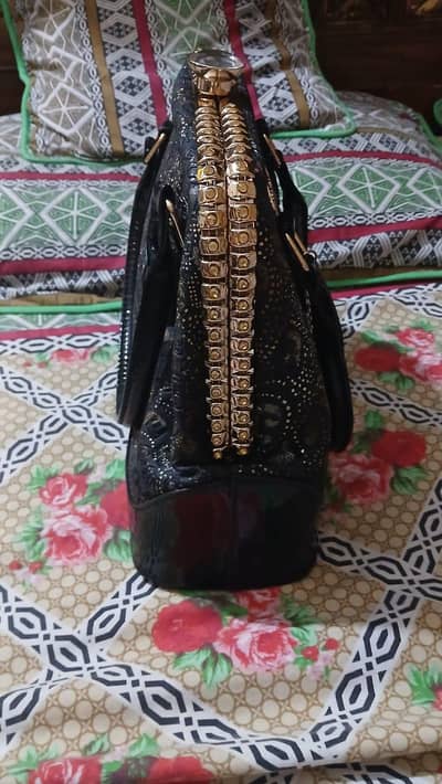 Sale my brand new shoulder bag