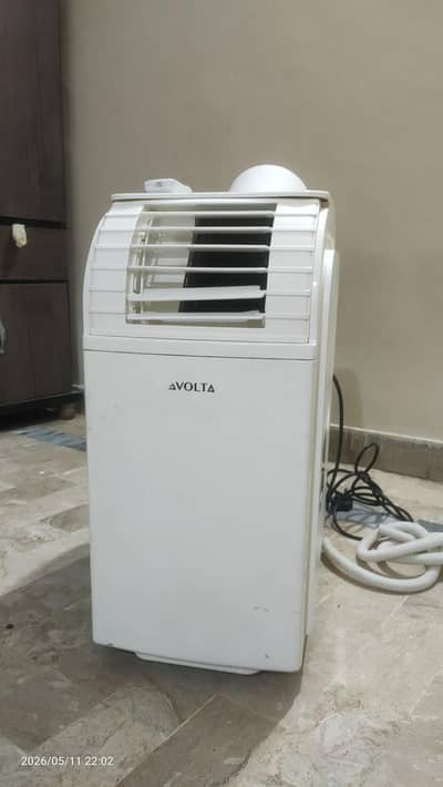 portable Japanese AC. 0.75 ton