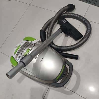Home Vacuum Cleaner For Sale! Dubai Import.