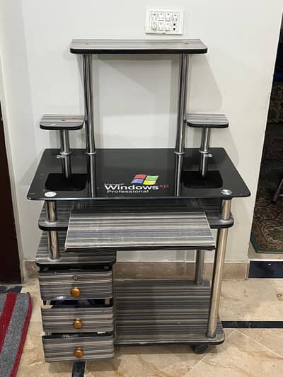 COMPUTER TROLLY