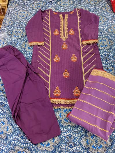lawn 3 piece suit for  Ur Eid
