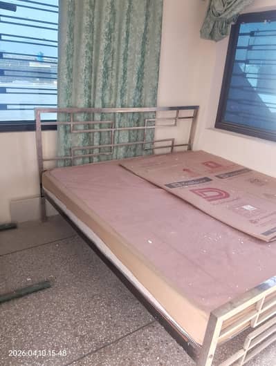 king size bed with mattress