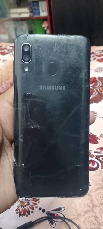 Samsung a20 3+32
