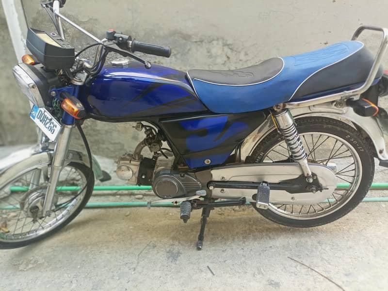 Hero 2011 model 2