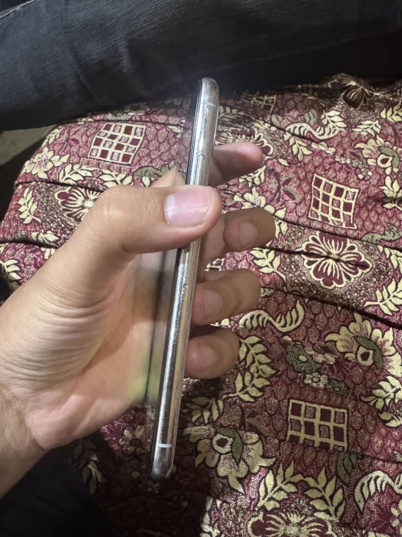 Iphone X 4