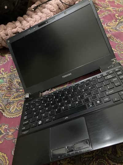 TOSHIBA PORTAGE R830 [Core-i5 2nd gen]