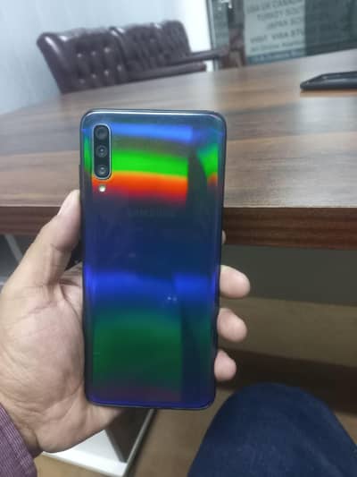 Samsung A70 Official PTA Dual sim. Clear display. Exchange Possible