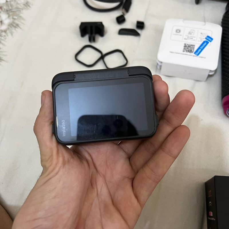 Insta 360 Ace Pro 2 7