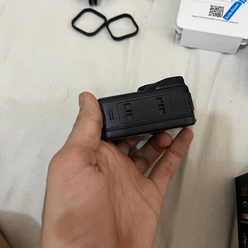 Insta 360 Ace Pro 2 11