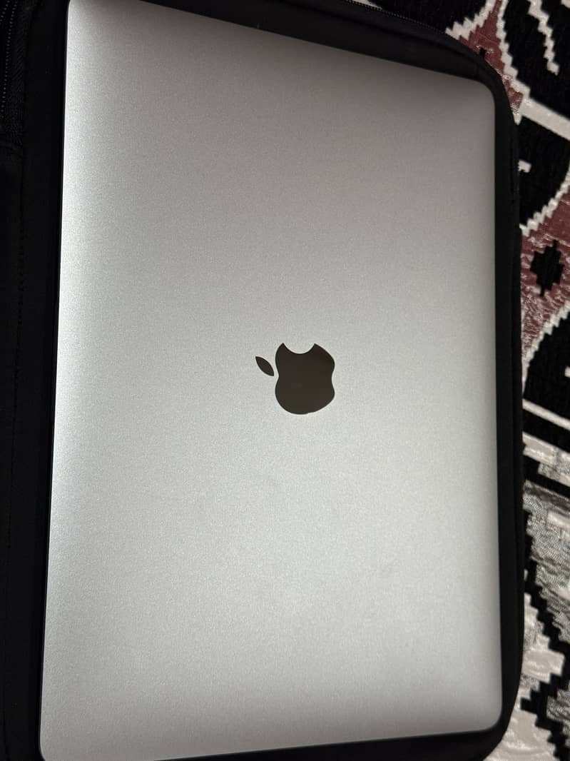 MacBook Pro a2159 2019 0