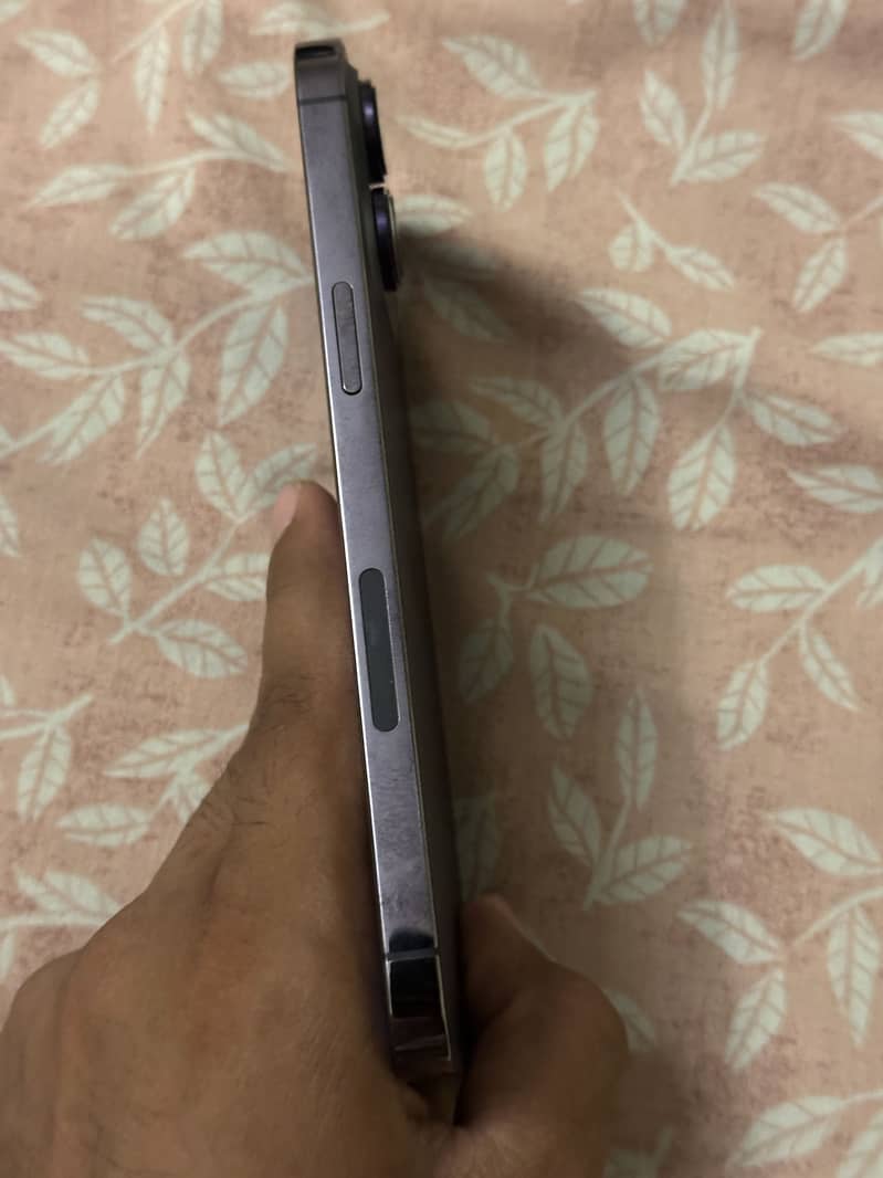 iPhone 14 Pro Max 6