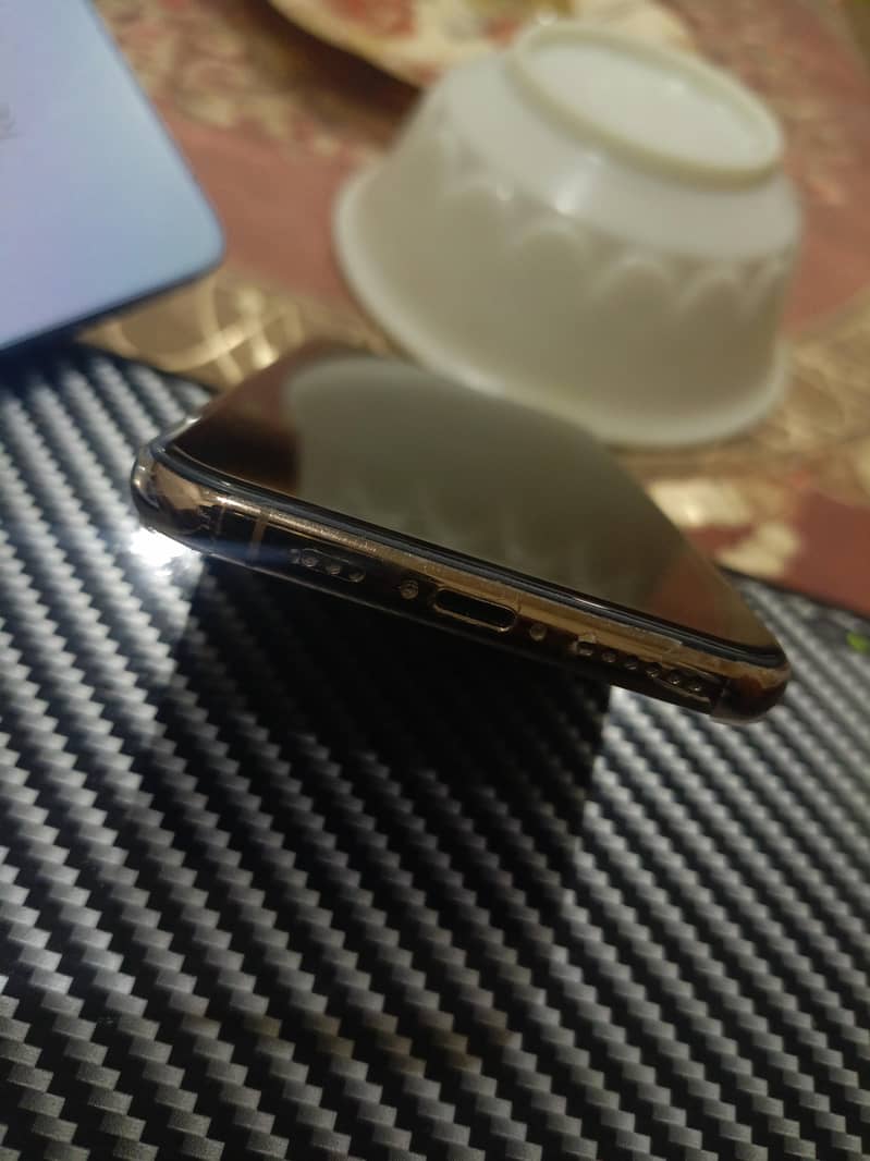 Iphone XS 5