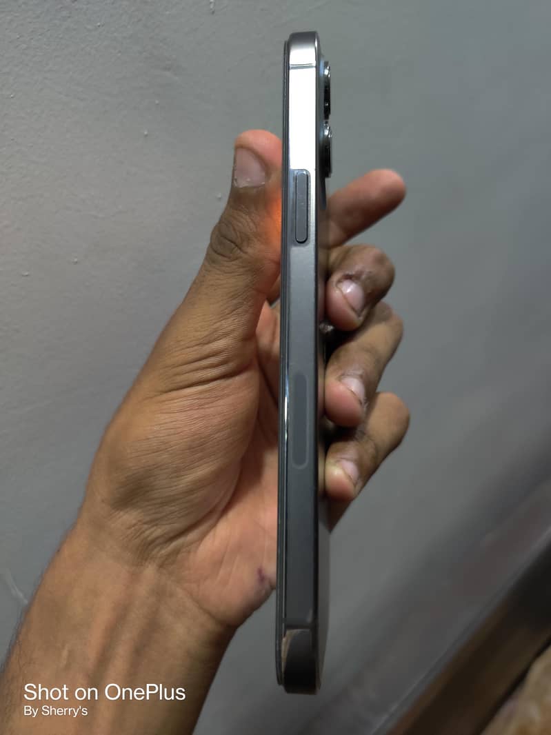 iphone 12pro max 3