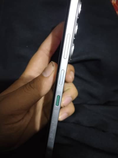 Infinix hot 60i (8+8/256)