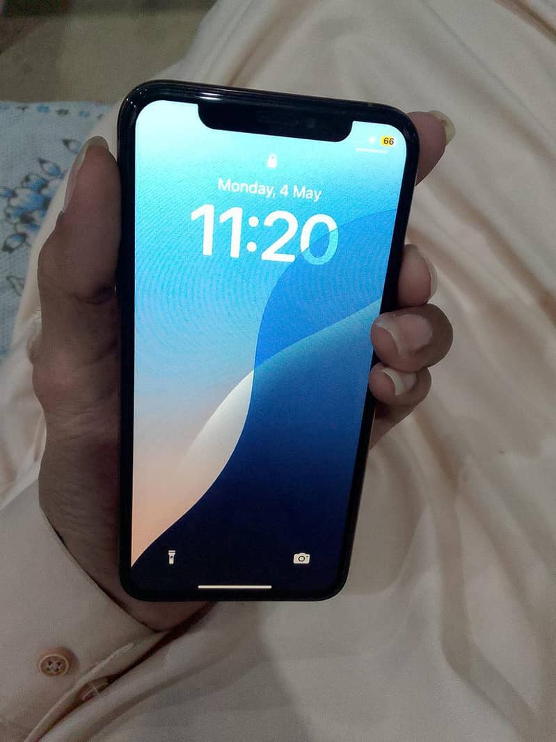 IPHONE XS 3
