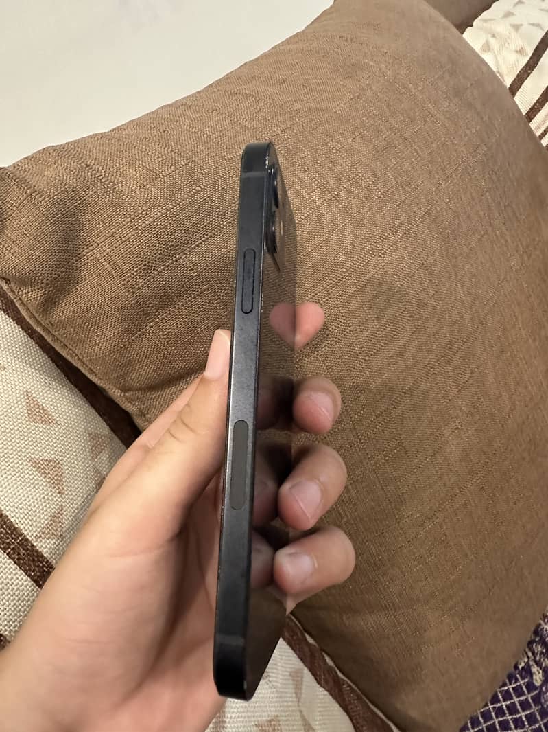 Apple iPhone 12 1