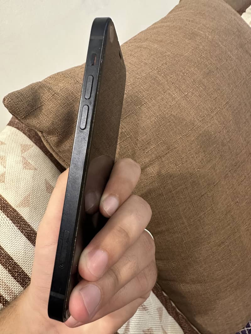 Apple iPhone 12 2
