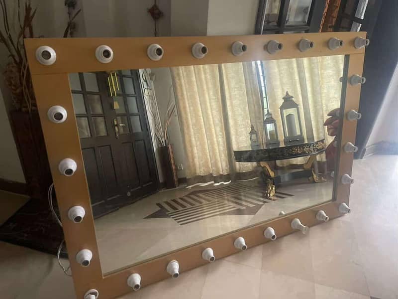 Large mirror 2