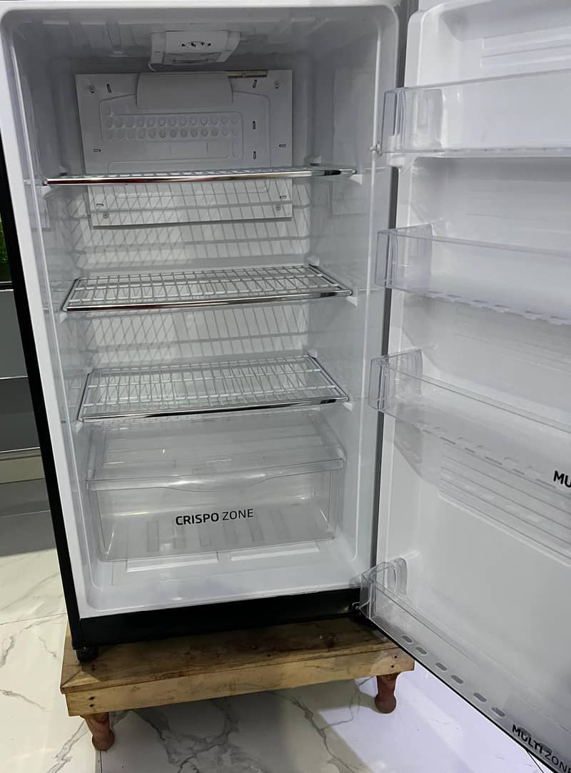 Refrigerator 1
