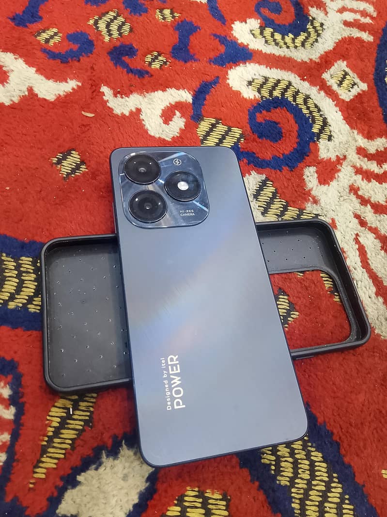 itel with box 1