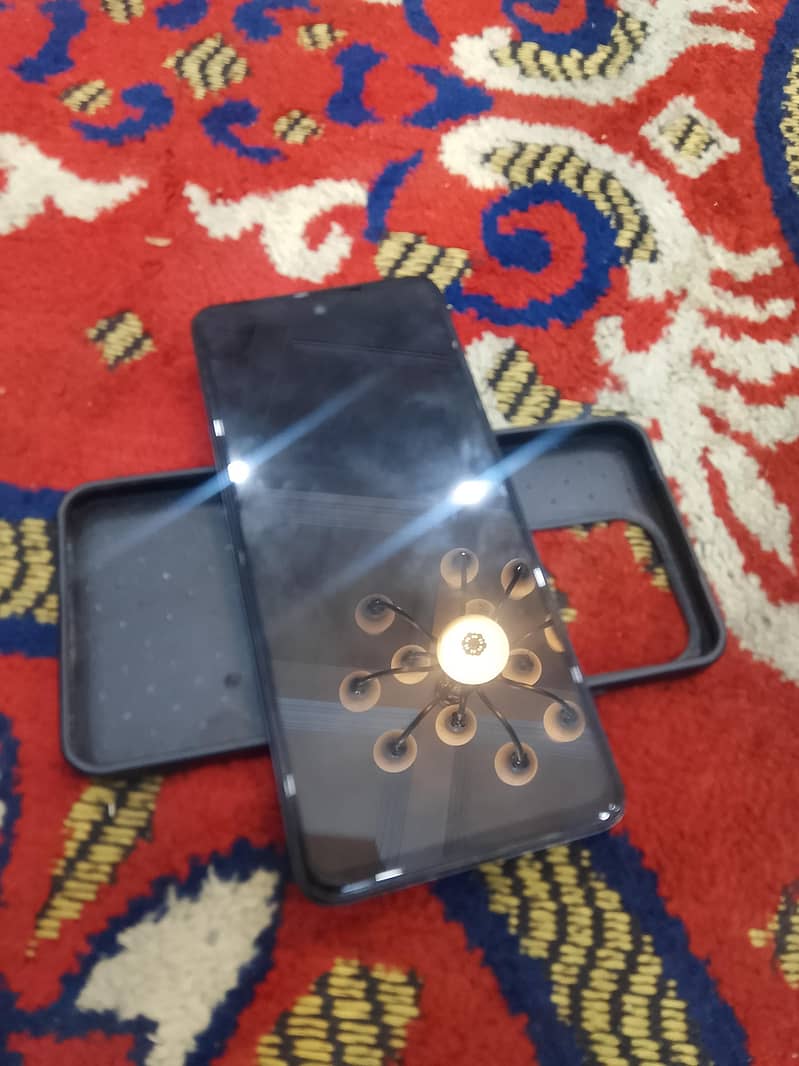 itel with box 2