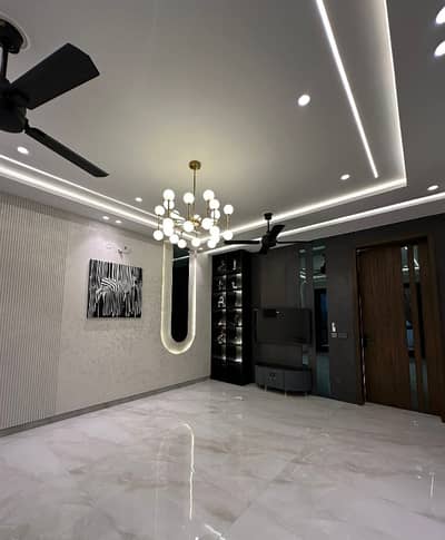 10 Marala Like Brand New House Available For Rent
