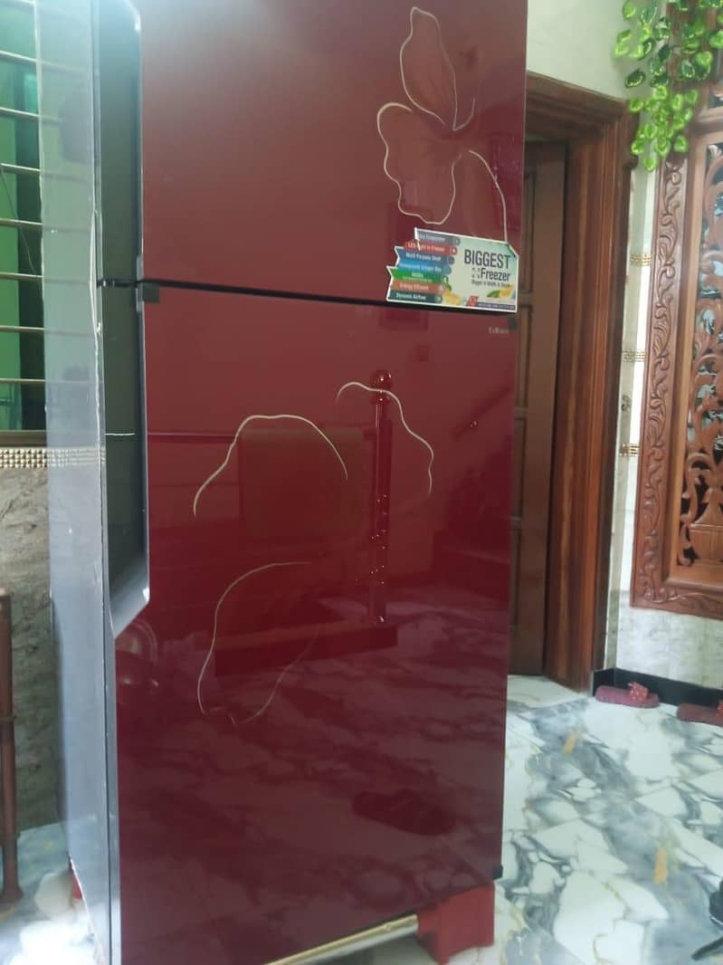 refrigerators 0