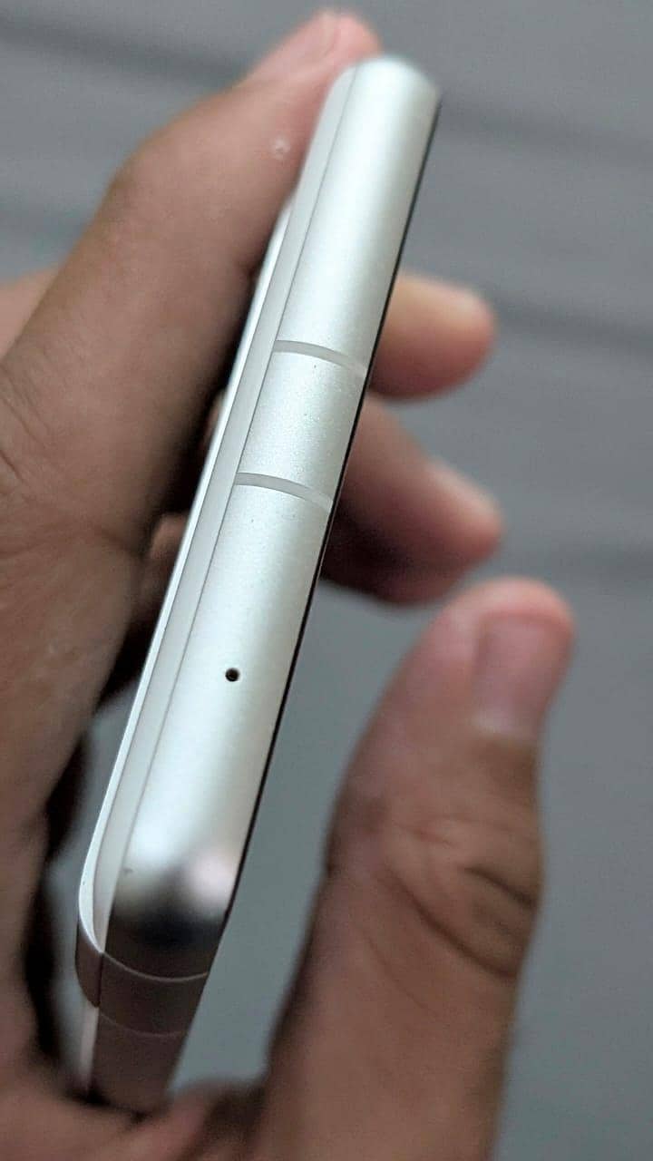 Google Pixel 7 A 1