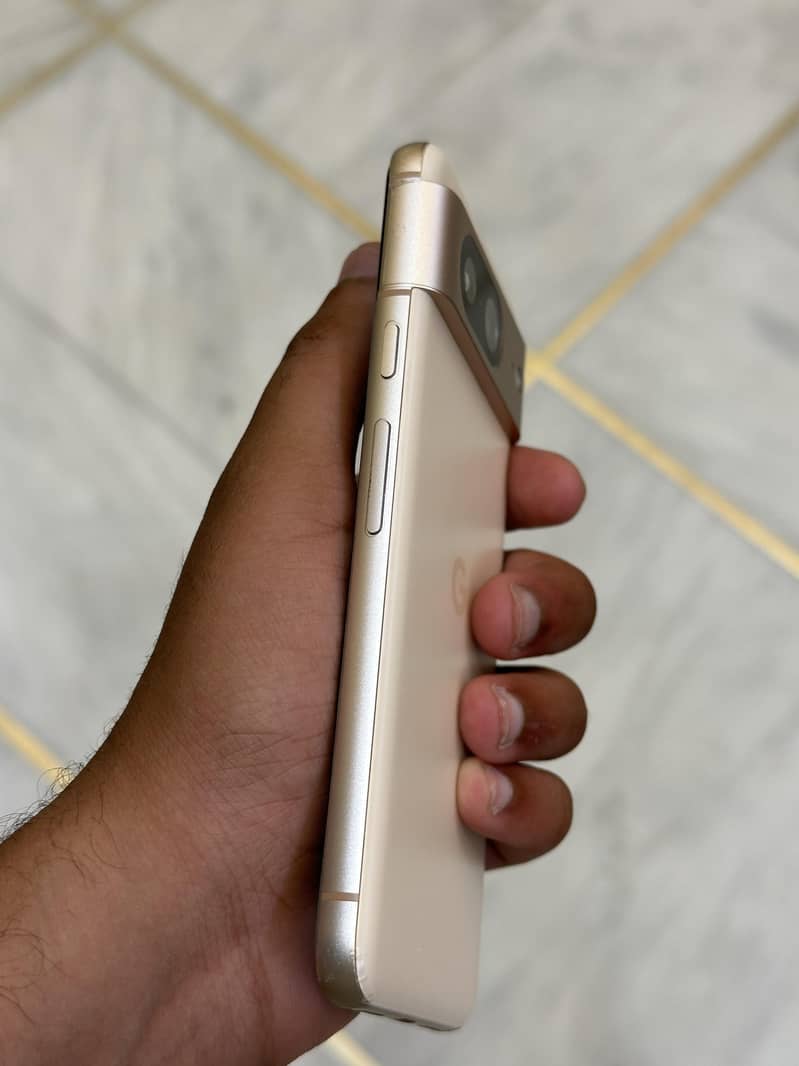 Google pixel 8 2