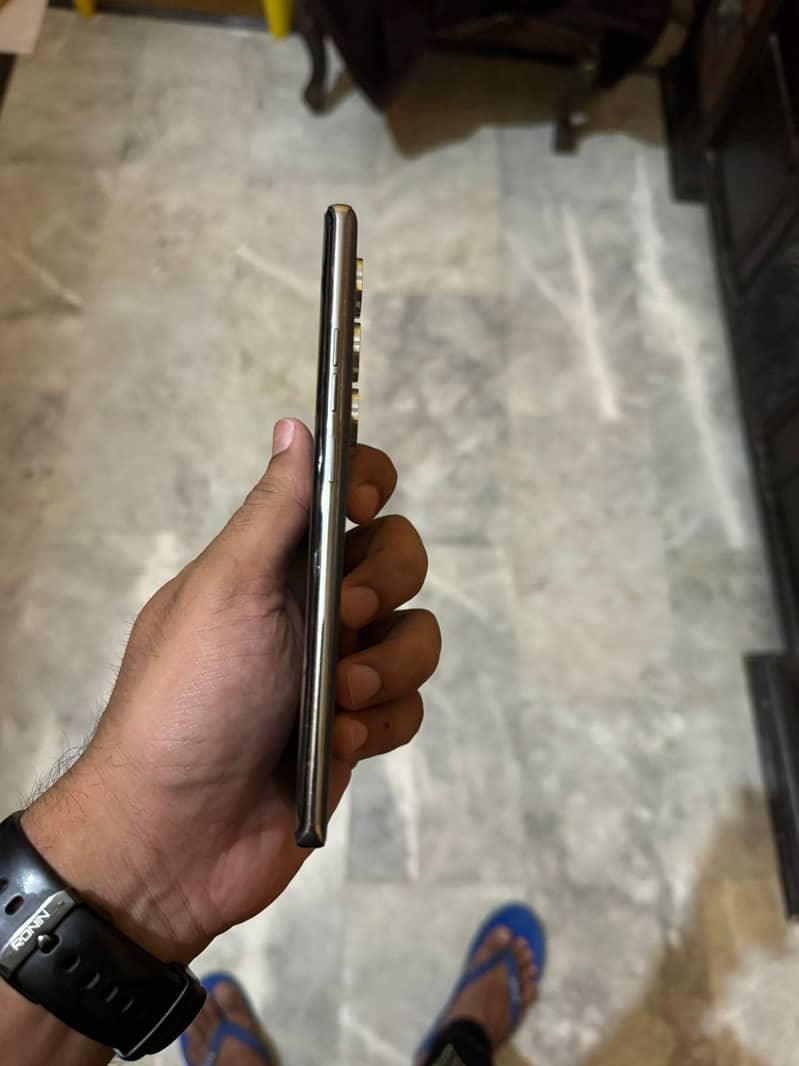 TECNO CAMON 40 Pro 1