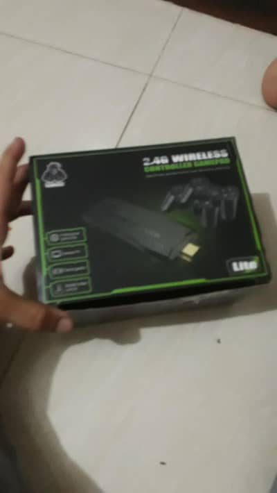 4k game stick lite 10,000 + retro Games / 2 Wireless controlers