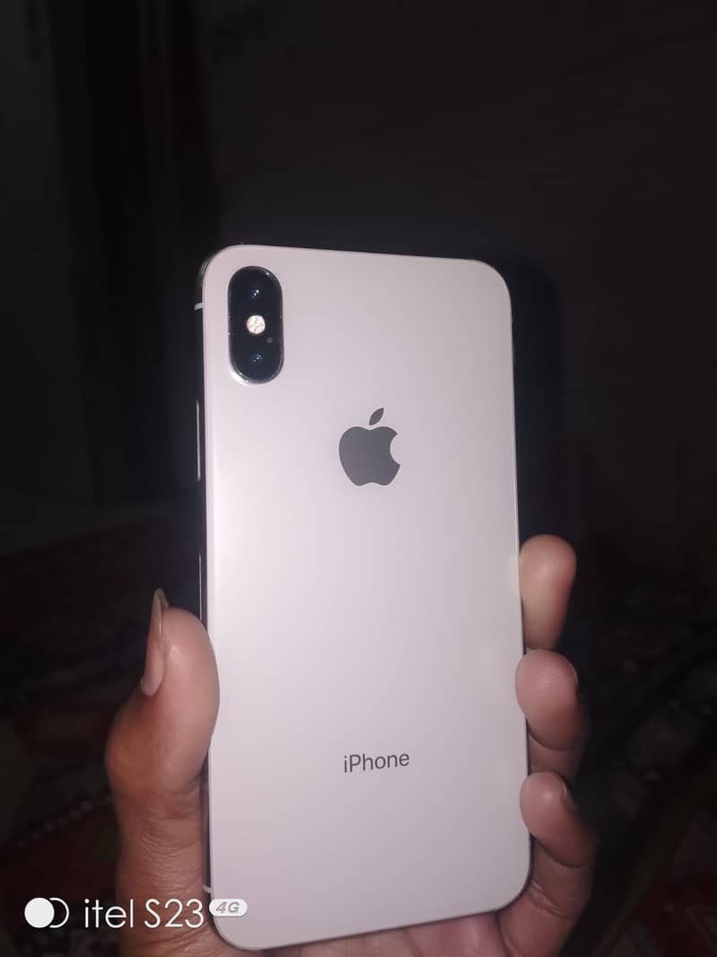 iPhone x 256 ram 0
