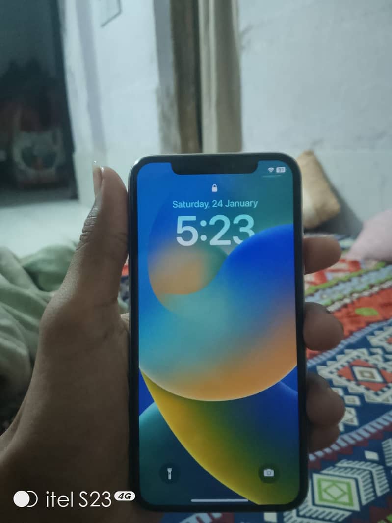 iPhone x 256 ram 3