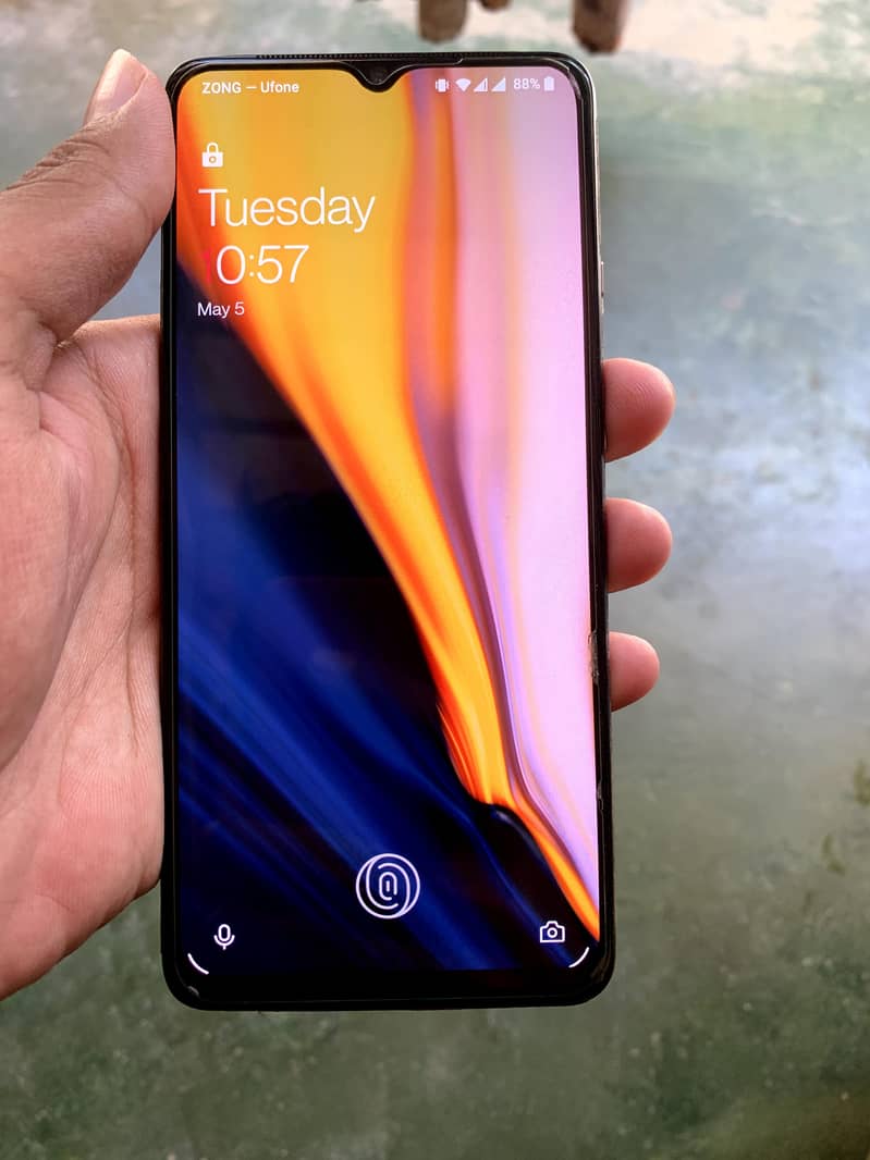 OnePlus 7T 1