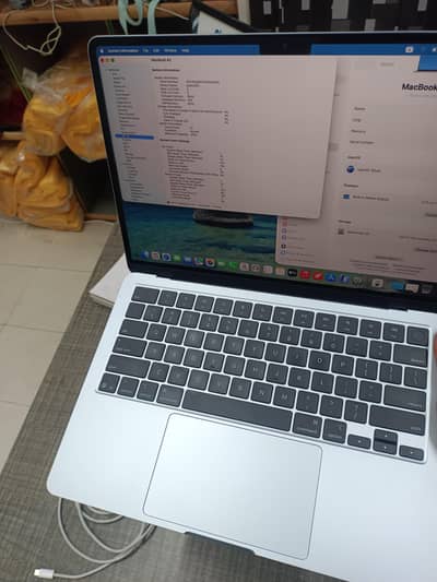 MACBOOK AIR M4 2025 13 INCH 16GB RAM 256GB SSD 37 CC 100 HLT