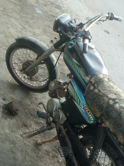 normal condition mein hai bike okay hai
