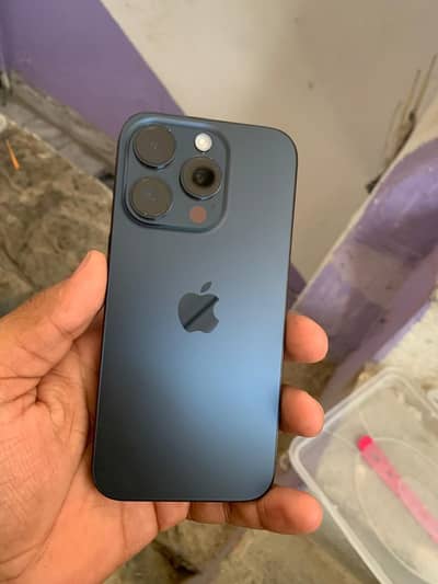 Iphone 15 pro Blue Titanium