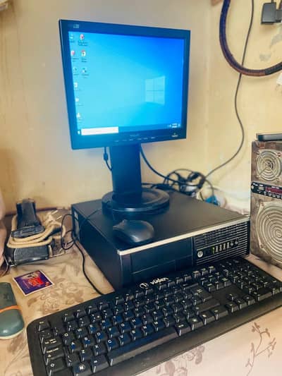 Philip LCD 17 inches + hp pc + keyboard + mouse