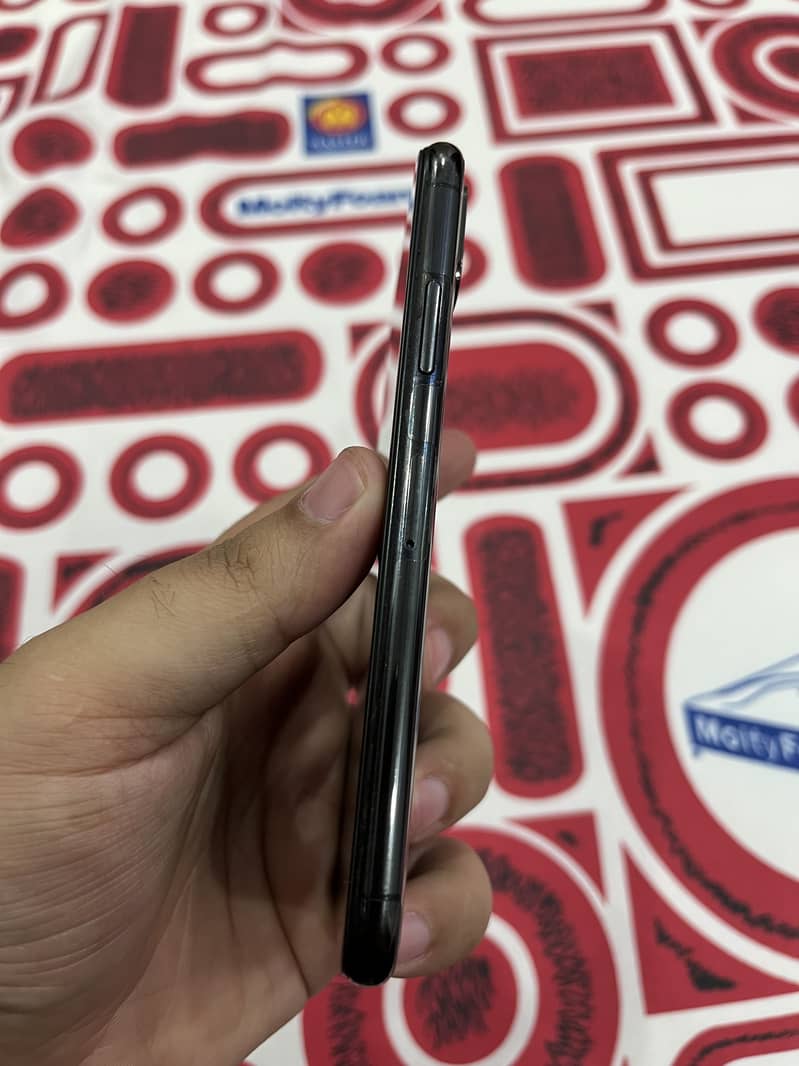 iPhone XS 8
