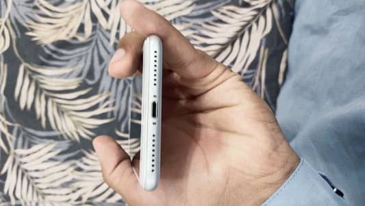 iphone 8plus pta approved condition 10 by 10