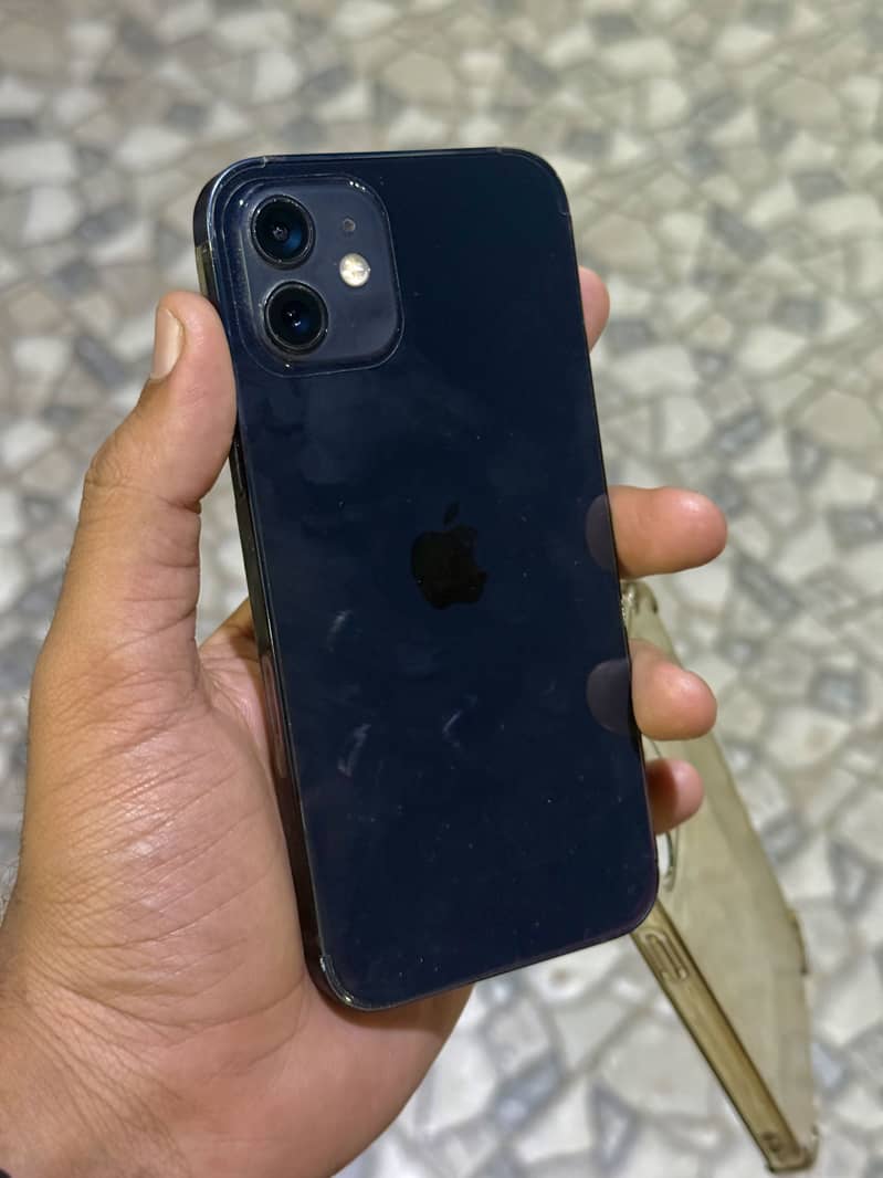 iPhone 12 0