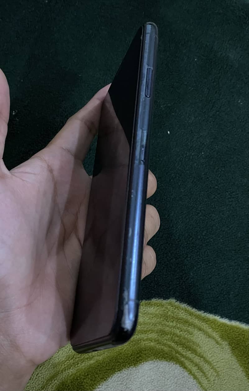 Iphone 11 Pro Max 4