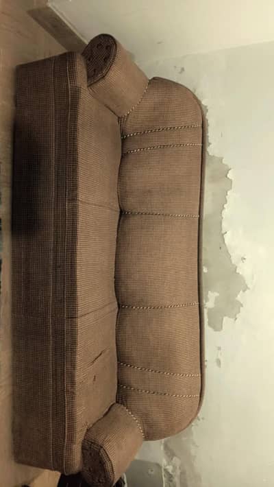 Title: Used 7-Seater Sofa Set (3+2+2 or 3+2+1+1) – Good Condition