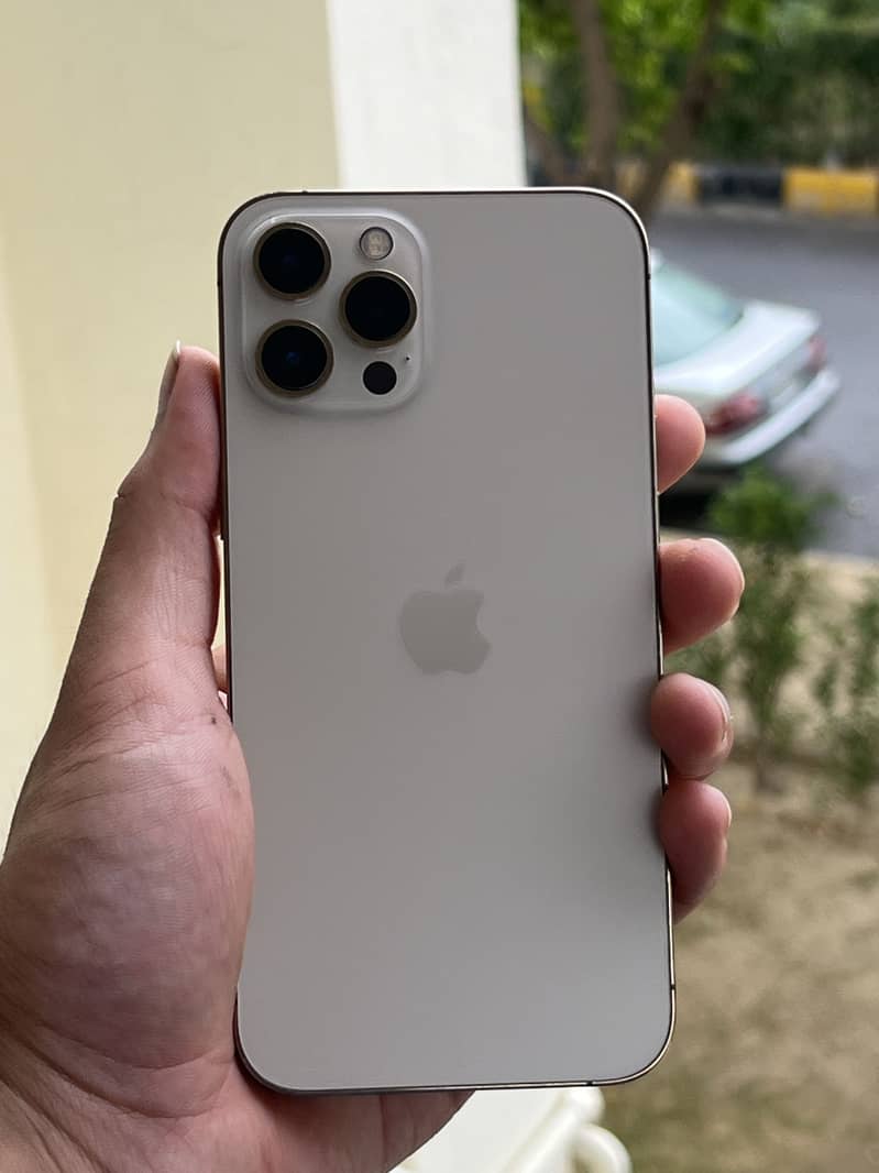Iphone12 Pro Max With sim time. 1