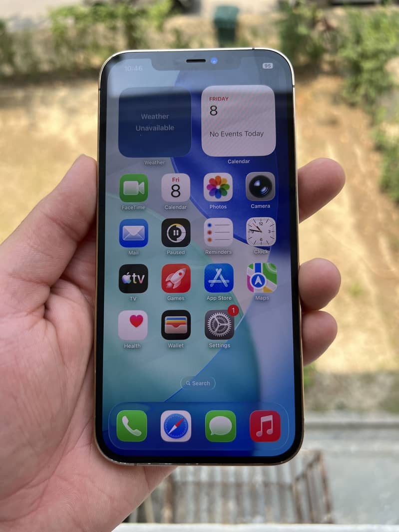 Iphone12 Pro Max With sim time. 4
