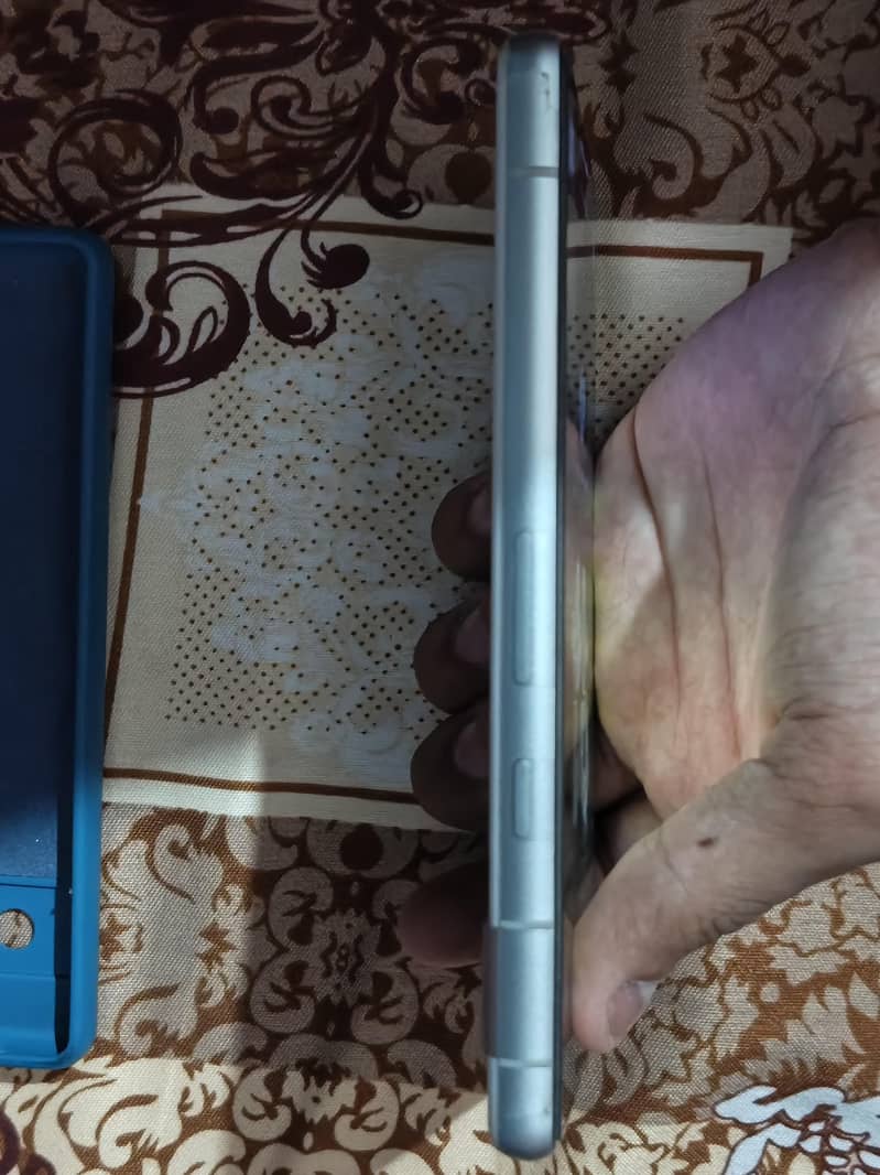 Google pixel 7a 3